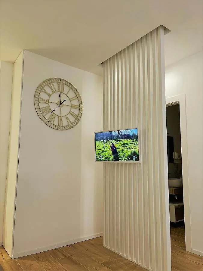 Wood & White Home Palermo Italien