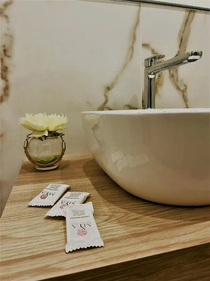 Wood & White Home Palermo Italien