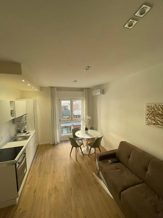 아파트 Wood & White Home 팔레르모