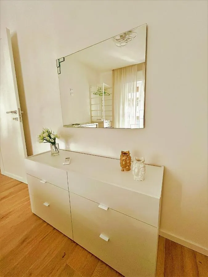 Wood & White Home 팔레르모 0*,  이탈리아