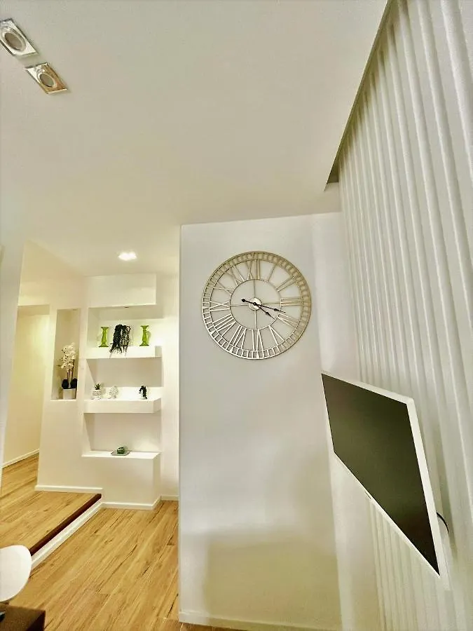 Wood & White Home 팔레르모 0*,