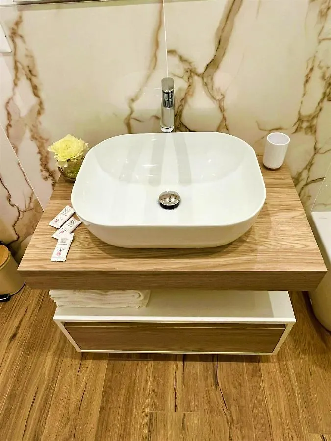Wood & White Home 팔레르모 아파트
